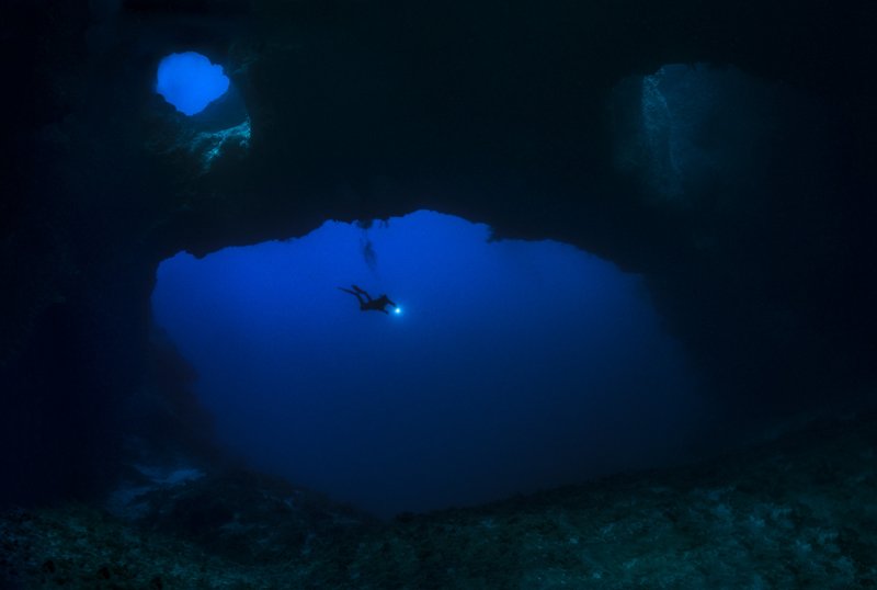 underwater ocean cavern photography cave lighting